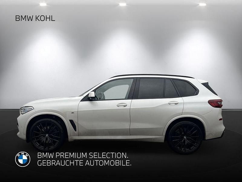 Weiss Gebraucht 2023 BMW X5 M50 M Sport SUV | 62.020 € (Superpreis) - Bild 1/4