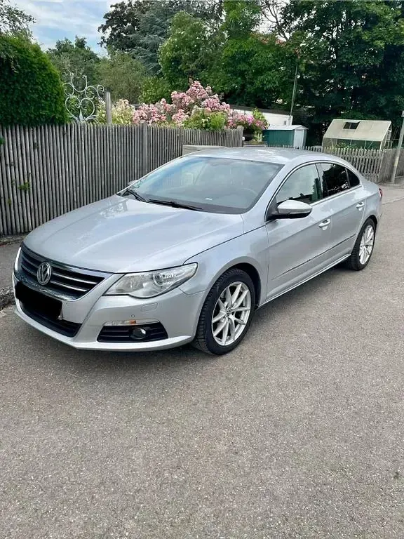 Gebraucht VW Passat 140 PS (102 kW) 2010 Silber Limousine