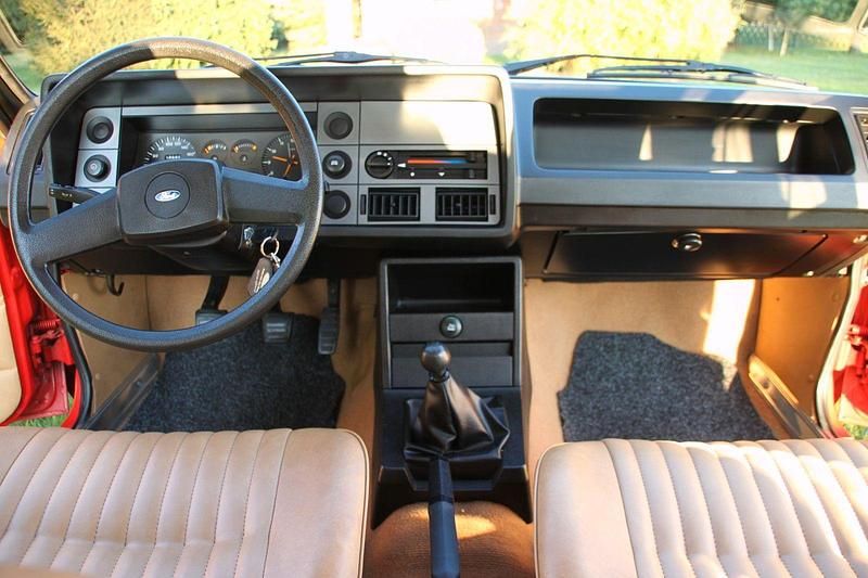 Second-hand Ford Granada 90 CP (66 kW) 1977 Roșu Berlinǎ