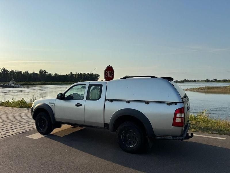 Silber Gebraucht 2009 Ford Ranger Abholung | 8.000 € (Teuer) - Bild 1/3