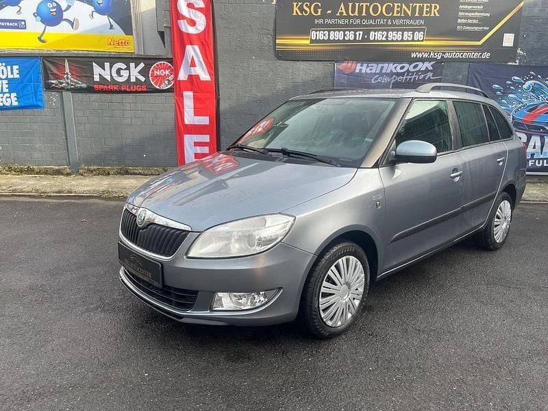 Gebraucht Skoda Fabia Family 105 PS (77 kW) 2013 Grau Kombi