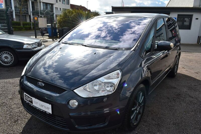Gebraucht Ford S-MAX Titanium 140 PS (102 kW) 2009 Grau Van / Kleinbus