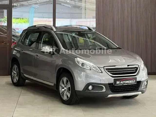 Gebraucht Peugeot 2008 Allure 110 PS (80 kW) 2016 Lack grau artense/metallic SUV