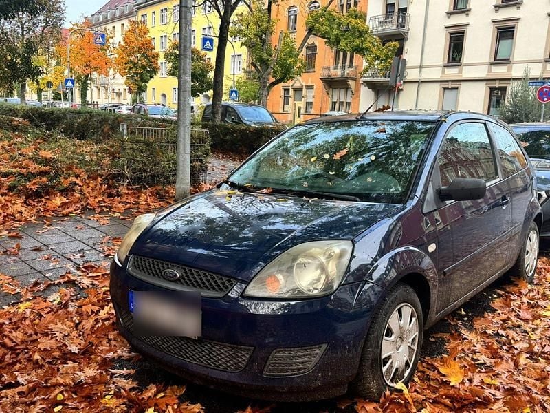 Blau Gebraucht 2007 Ford Fiesta Kleinwagen | 750 € (Superpreis) - Bild 1/4