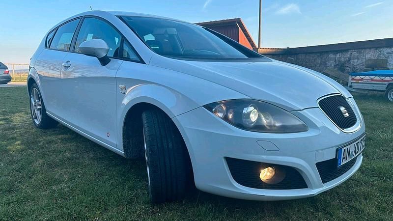 Usata Seat Leon Copa 125 CV (91 kW) 2012 Bianco Utilitaria