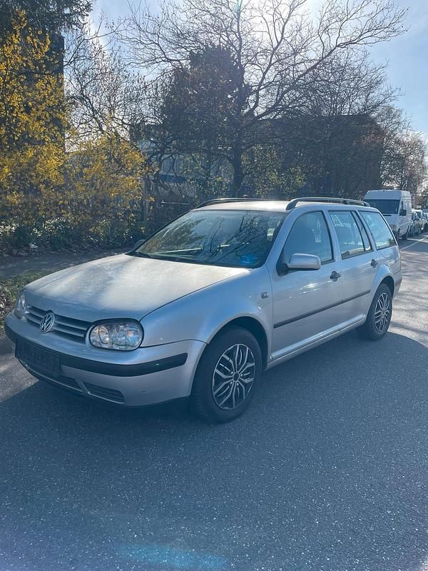 Gebraucht VW Golf IV 101 PS (74 kW) 2004 Silber Kombi
