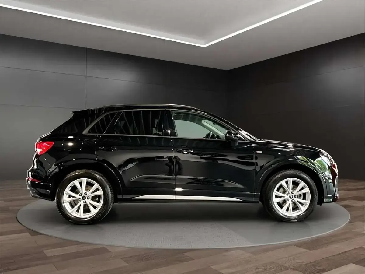 Gebraucht Audi Q3 S-Line 150 PS (110 kW) 2025 Schwarz SUV