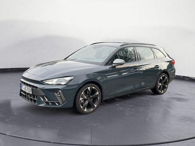 Second-hand Cupra Leon 150 CP (110 kW) 2024 Albastru Break