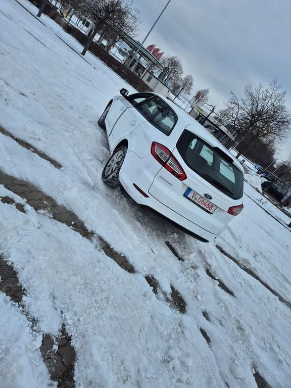 Gebraucht Ford Mondeo Ambiente 116 PS (85 kW) 2011 Weiß Limousine