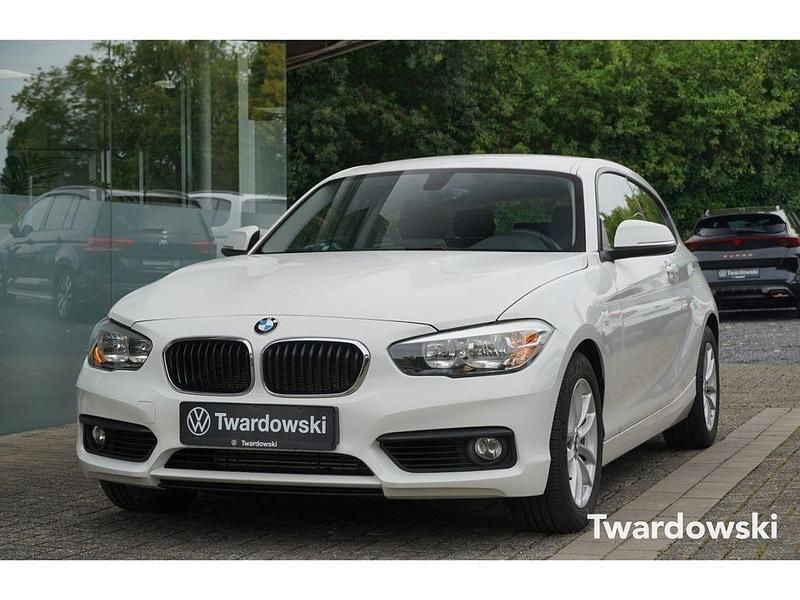 Gebraucht BMW 118 Advantage 150 PS (110 kW) 2019 Weiß Kleinwagen