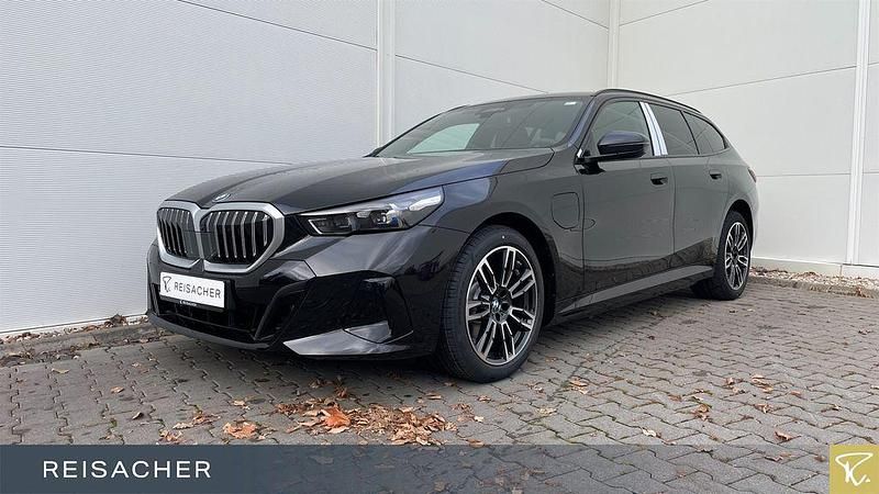 Schwarz Neu 2025 BMW 530e M Sport Limousine | 68.690 € (Fairer Preis) - Bild 1/4