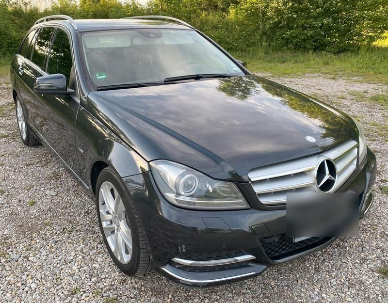 Schwarz Gebraucht 2011 Mercedes C220 Avantgarde Kombi | 8.000 € (Guter Preis) - Bild 1/4