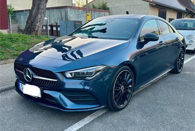 Blau Gebraucht 2020 Mercedes CLA200 AMG Coupé | 28.900 € (Fairer Preis) - Bild 1/4