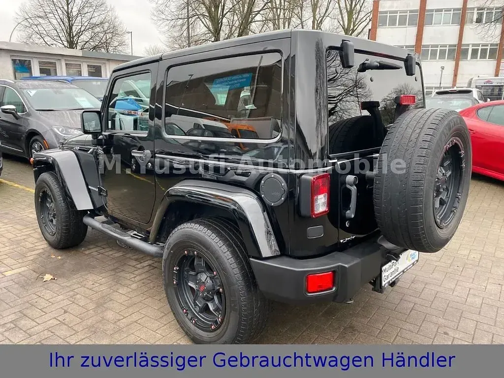 Gebraucht Jeep Wrangler Sahara 200 PS (147 kW) 2012 Schwarz SUV