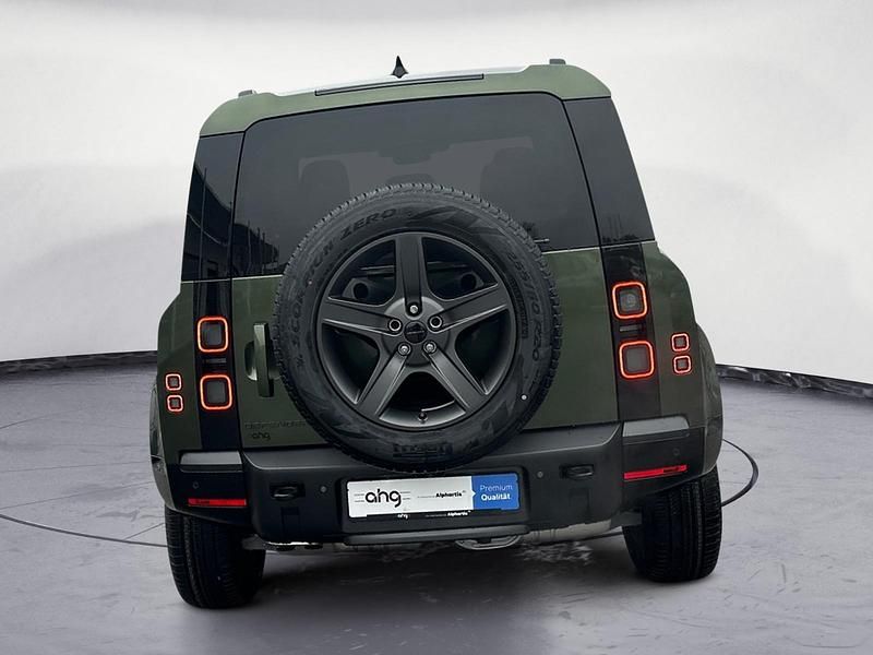 Neu Land Rover Defender SE Dynamic 349 PS (256 kW) 2025 Grün SUV