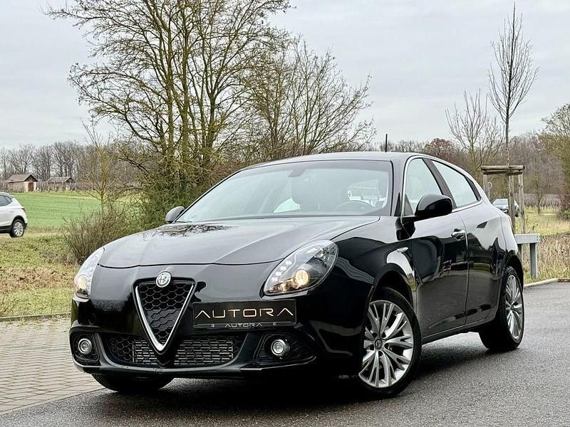 Schwarz Gebraucht 2017 Alfa Romeo Giulietta Super Limousine | 7.990 € - Bild 1/4