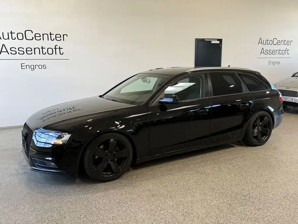 Używany Audi A4 120 KM (88 kW) 2013 Czarny Kombi