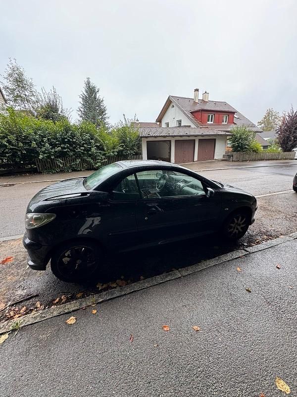 Gebraucht Peugeot 206 CC Quiksilver 109 PS (80 kW) 2005 Schwarz Cabrio