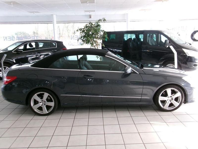 Gebraucht Mercedes E220 170 PS (125 kW) 2013 Grau Cabrio