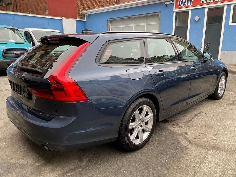 Gebraucht Volvo V90 Kinetic 150 PS (110 kW) 2019 Blau Kombi