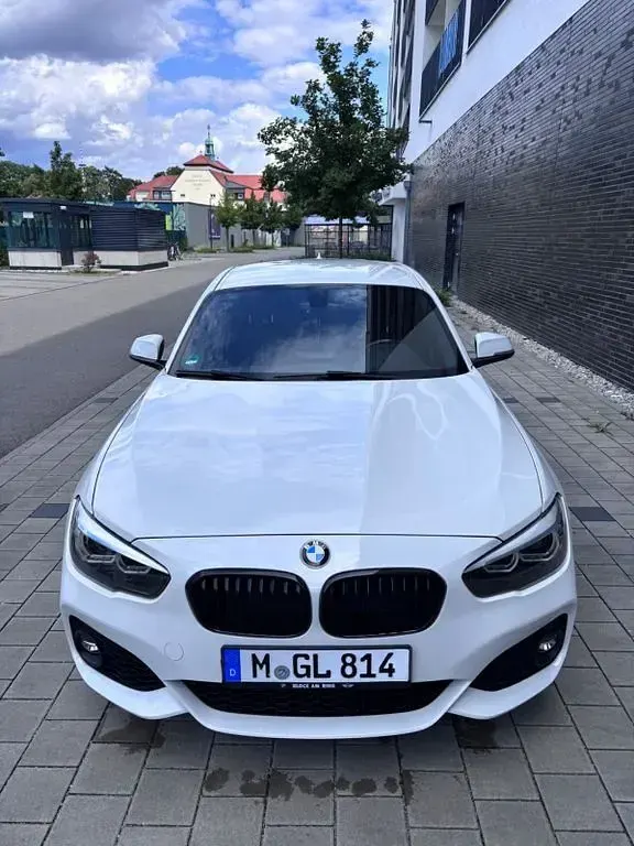 Gebraucht BMW 120 M Sport 184 PS (135 kW) 2017 Weiß Limousine