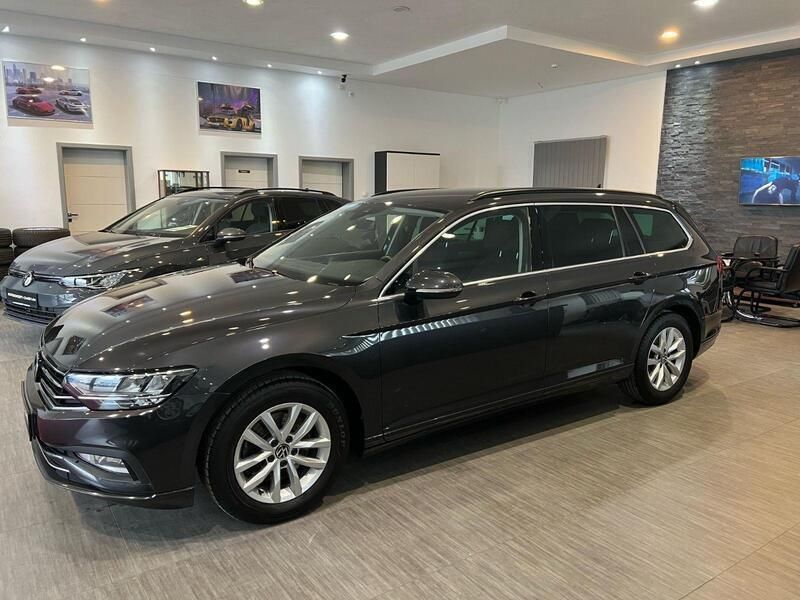 Grau Gebraucht 2021 VW Passat Kombi | 17.895 € (Fairer Preis) - Bild 1/4