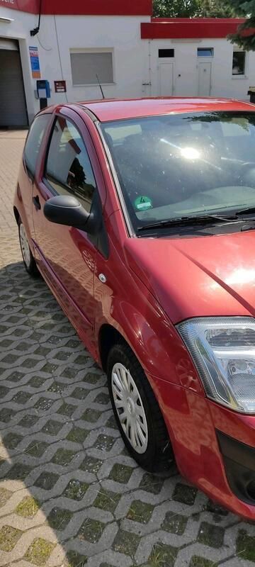 Rot Gebraucht 2009 Citroën C2 Kleinwagen | 1.000 € (Guter Preis) - Bild 1/4