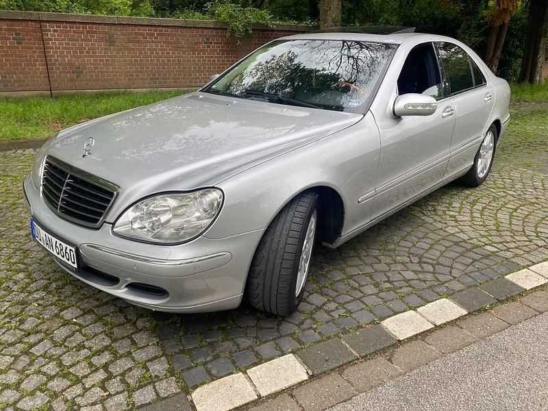 Silber Gebraucht 2005 Mercedes S320 Limousine | 9.900 € (Fairer Preis) - Bild 1/4