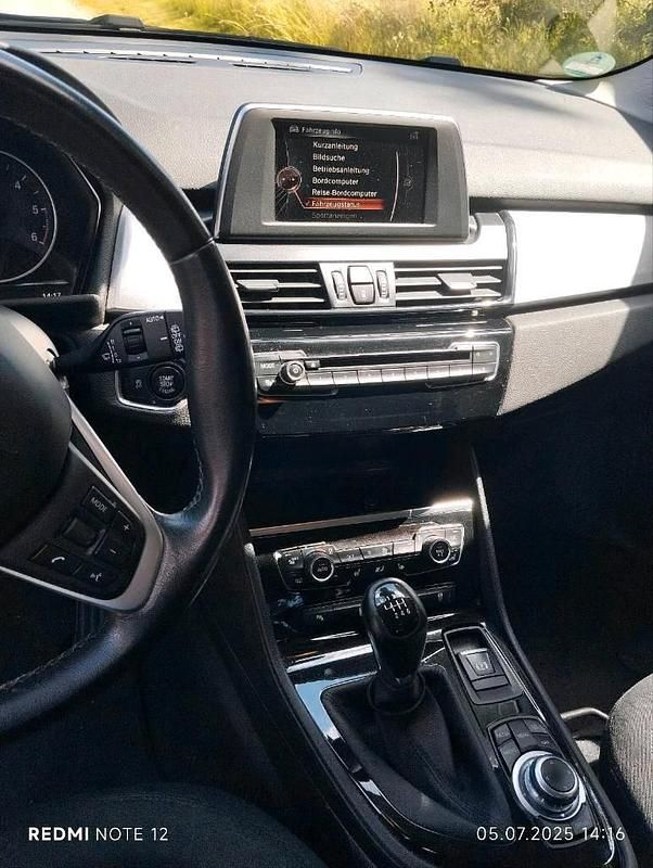 Second-hand BMW 218 150 CP (110 kW) 2015 Negru Break