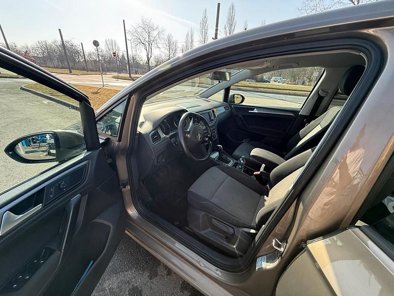 Gebraucht VW Golf VII 106 PS (77 kW) 2017 Andere farben Limousine