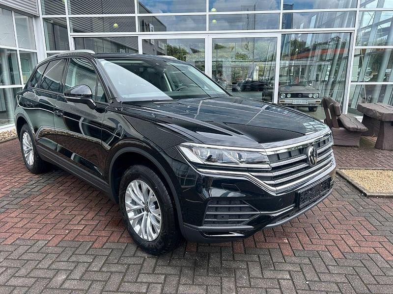 Schwarz Neu 2025 VW Touareg SUV | 58.990 € (Superpreis) - Bild 1/4