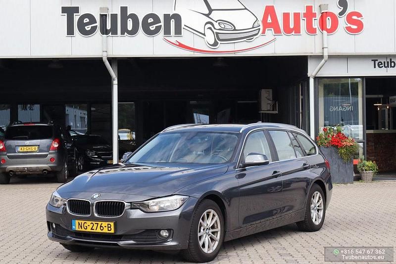 Grau Gebraucht 2013 BMW 316 Executive Kombi | 5.985 € (Fairer Preis) - Bild 1/4