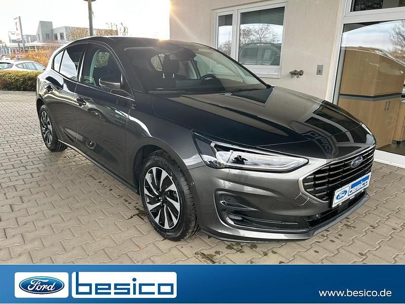 Neu Ford Focus Titanium X 155 PS (114 kW) 2025 Magnetic metallic (grau) Limousine