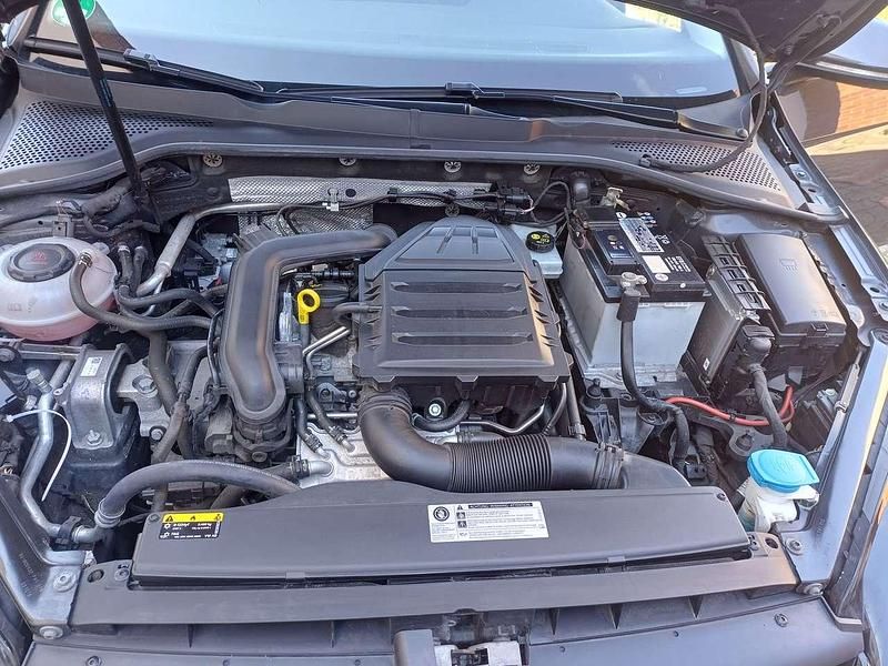 Gebraucht VW Golf VII Trendline 86 PS (63 kW) 2019 Grau Limousine