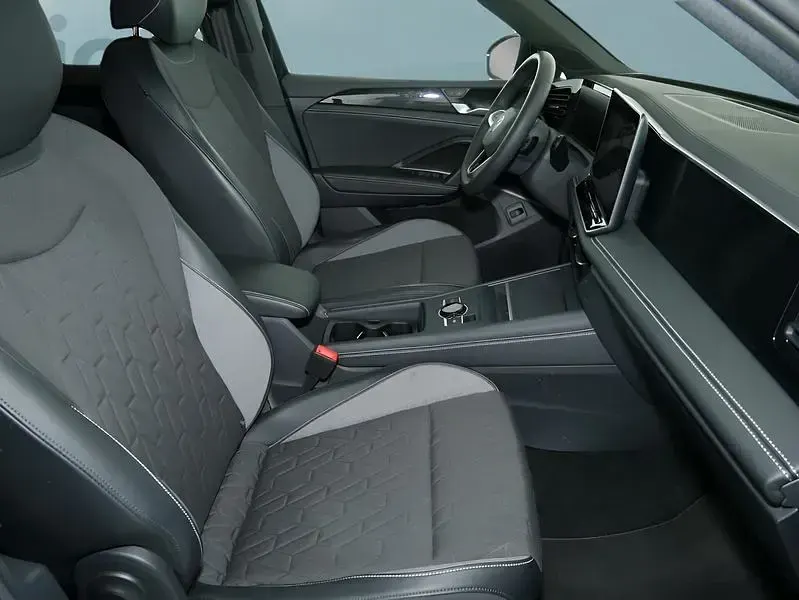 Gebraucht VW Tiguan 150 PS (110 kW) 2025 Schwarz SUV