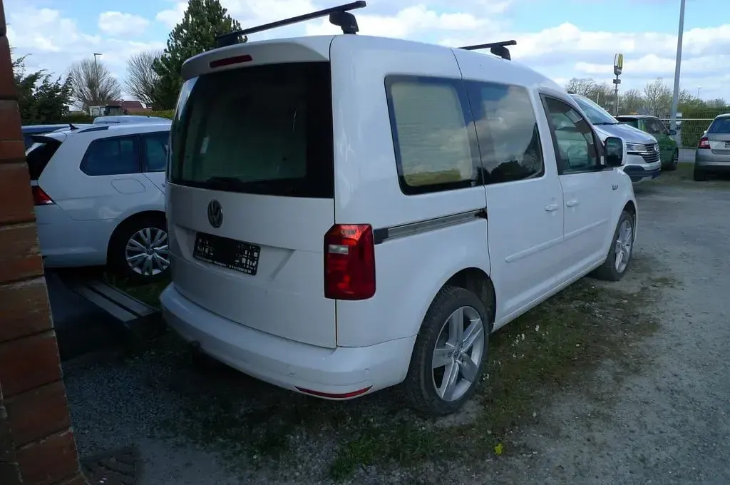 Gebraucht VW Caddy 125 PS (91 kW) 2019 Weiß Van / Kleinbus