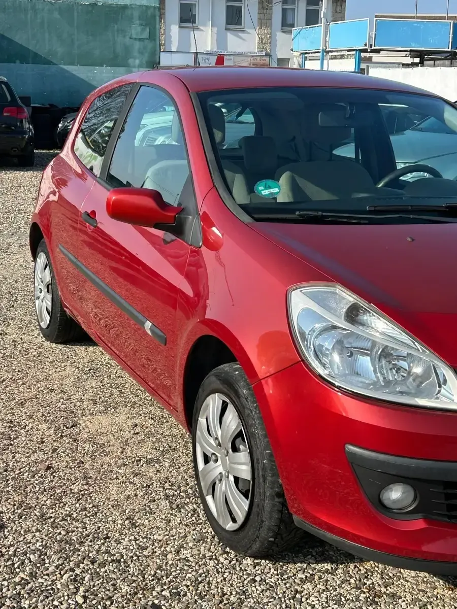 Gebraucht Renault Clio III Expression 75 PS (55 kW) 2006 Rot Limousine