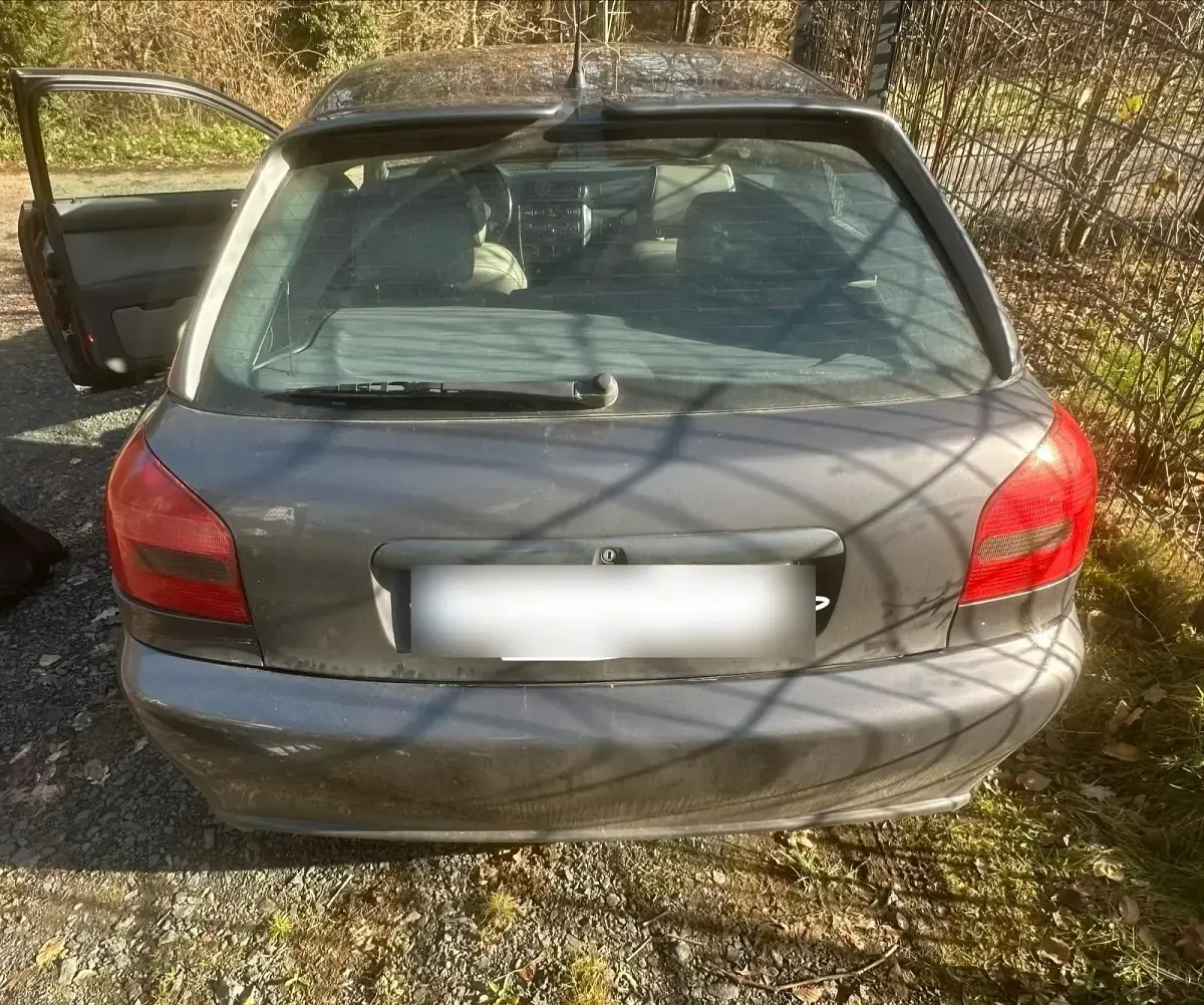 Gebraucht Audi A3 125 PS (91 kW) 2000 Grau Kleinwagen