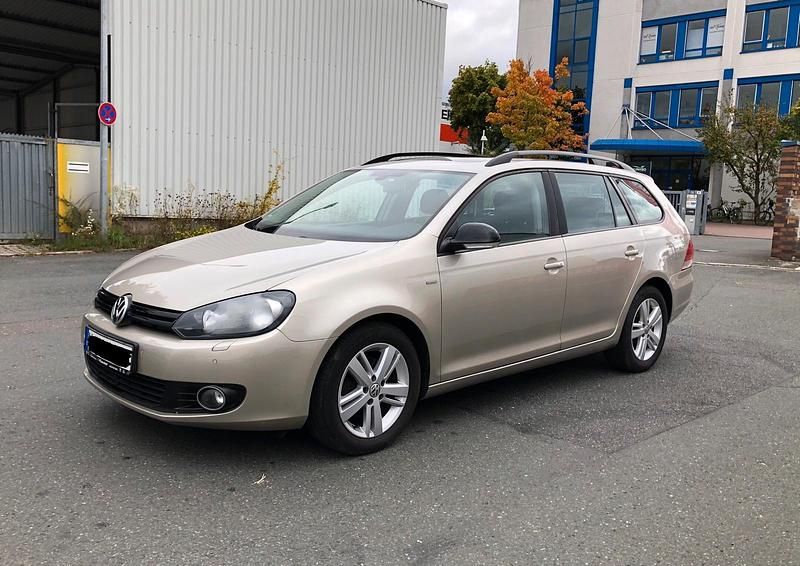 Silber Gebraucht 2012 VW Golf VII Match Kombi | 5.100 € (Fairer Preis) - Bild 1/4