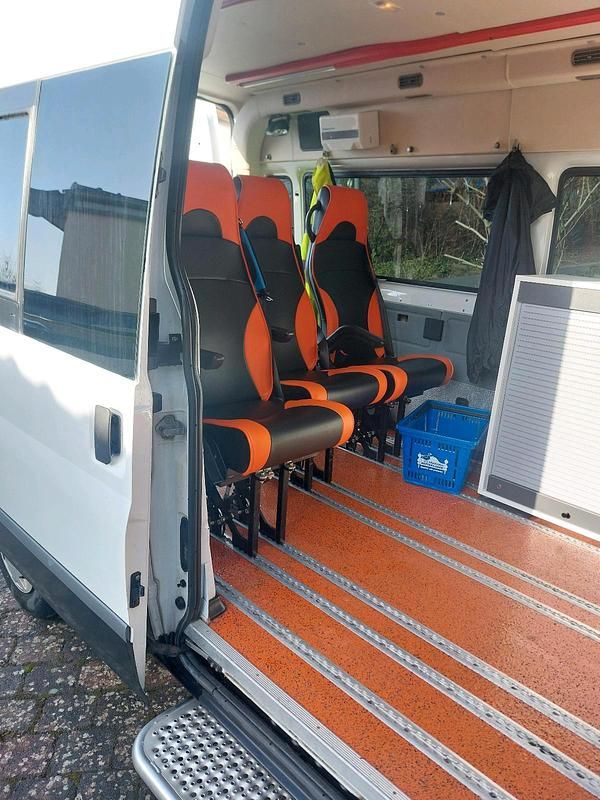 Second-hand Ford Transit 115 CP (84 kW) 2010 Alb Monovolum