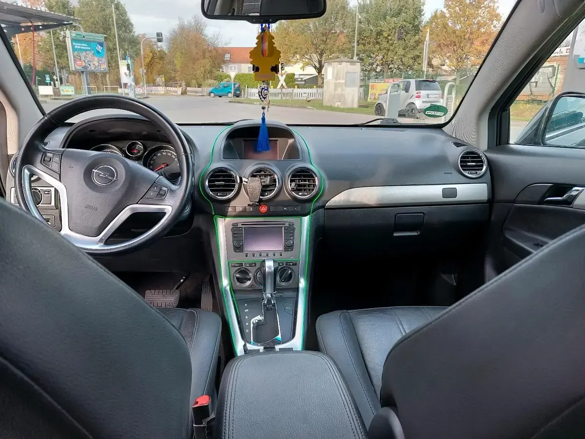 Gebraucht Opel Antara 183 PS (134 kW) 2012 Schwarz SUV