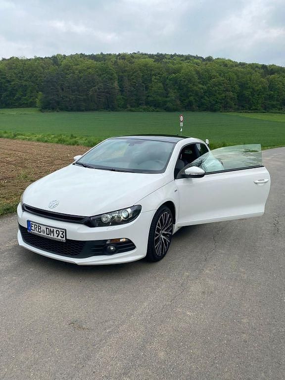 Weiß Gebraucht 2014 VW Scirocco Coupé | 6.500 € - Bild 1/4