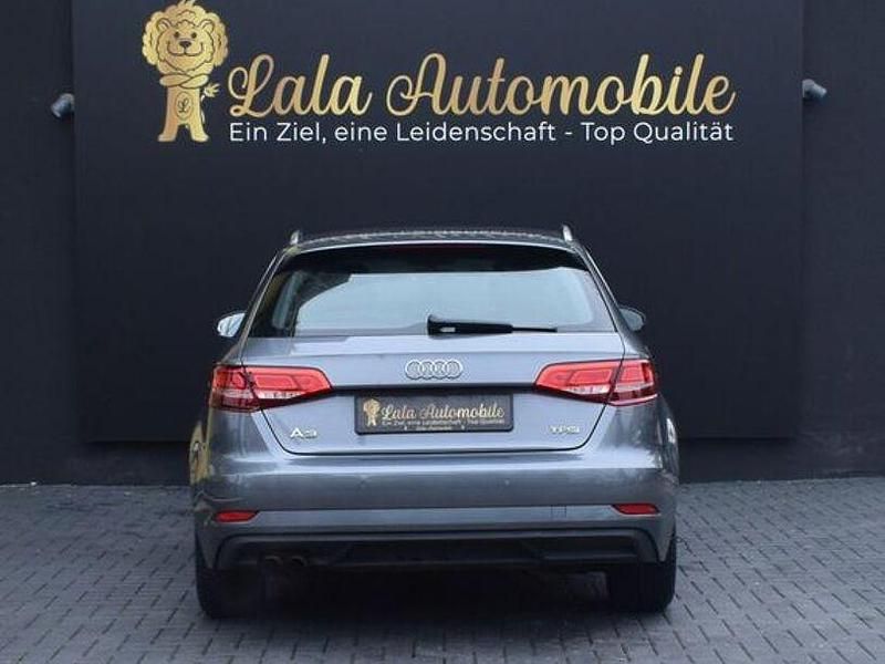 Gebraucht Audi A3 Comfort 150 PS (110 kW) 2018 Grau Limousine