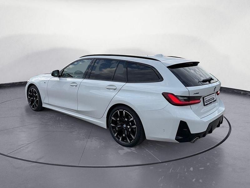 Gebraucht BMW 330 Performance 245 PS (180 kW) 2025 Weiß Kombi