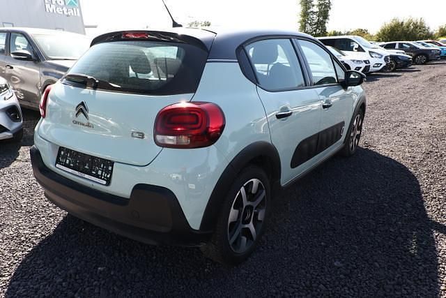 Almond green almond green Gebraucht 2017 Citroën C3 PureTech Kleinwagen | 11.972 € (Fairer Preis) - Bild 1/4
