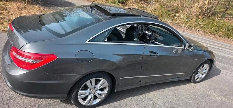 Gebraucht Mercedes E350 AMG 292 PS (214 kW) 2011 Coupé