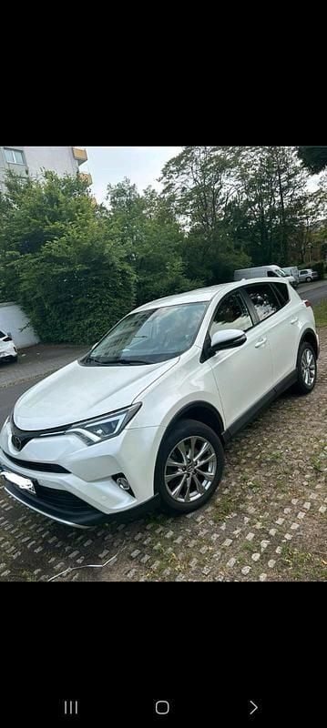 Gebraucht Toyota RAV4 142 PS (104 kW) 2016 Weiß SUV