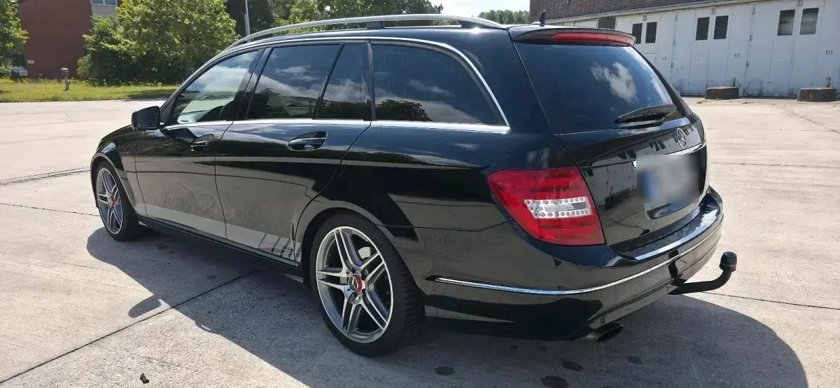 Gebraucht Mercedes C200 136 PS (100 kW) 2013 Schwarz Kombi