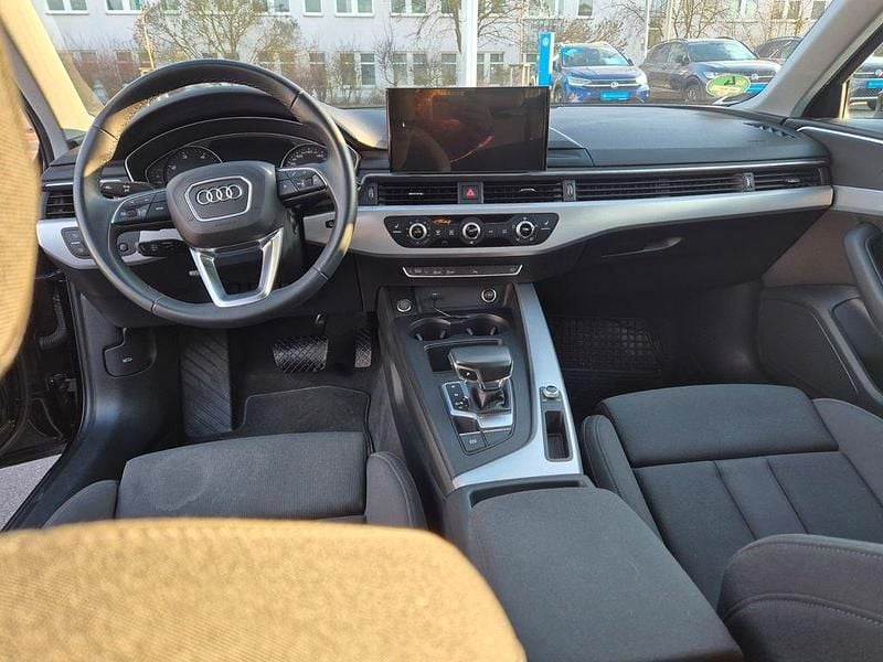 Gebraucht Audi A4 Advanced 204 PS (150 kW) 2021 Schwarz Kombi