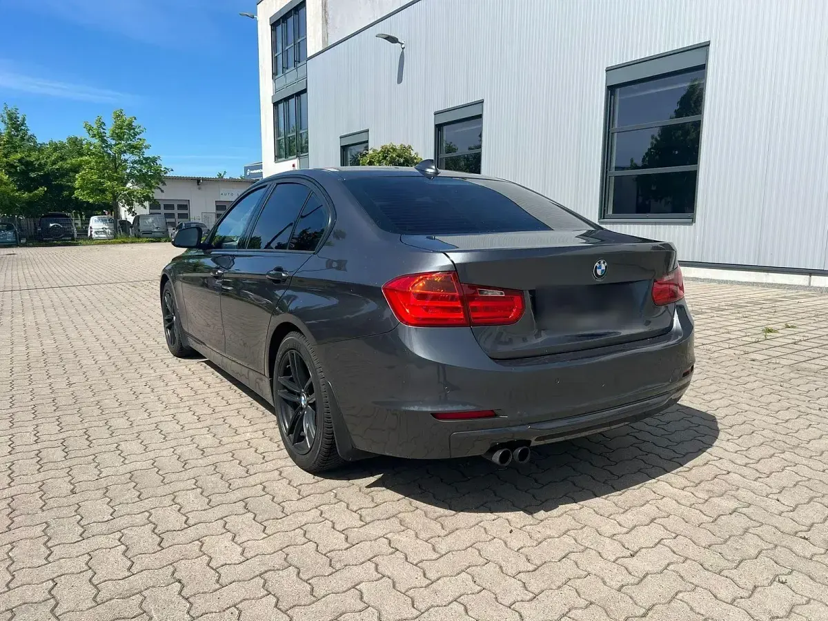 Gebraucht BMW 328 294 PS (216 kW) 2012 Grau Limousine